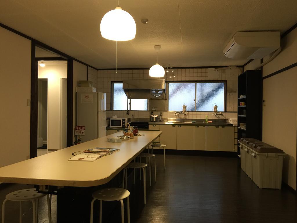 Uni Hostel Osaka Exterior photo