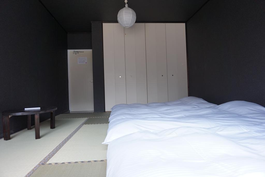 Uni Hostel Osaka Exterior photo