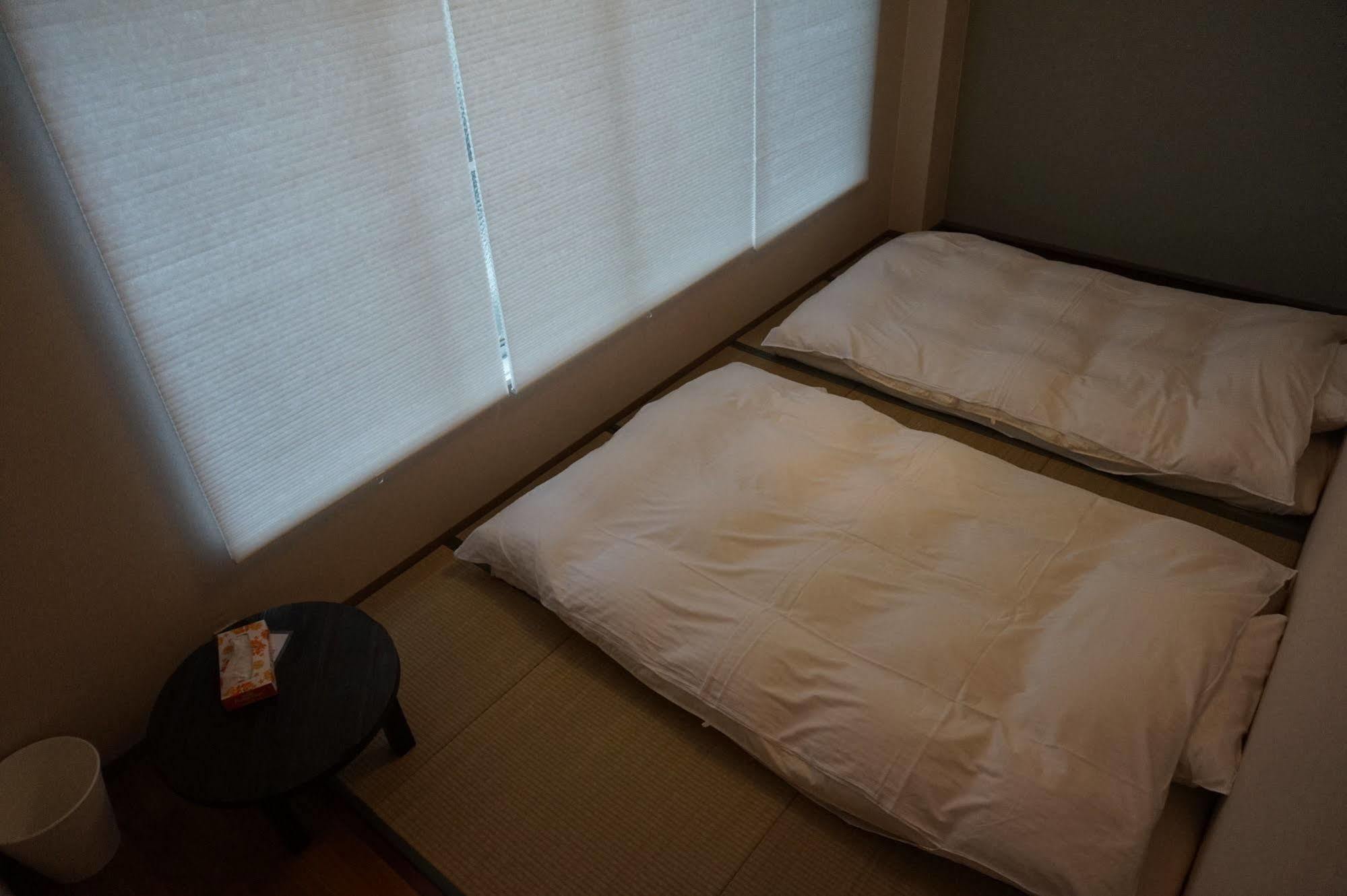 Uni Hostel Osaka Exterior photo