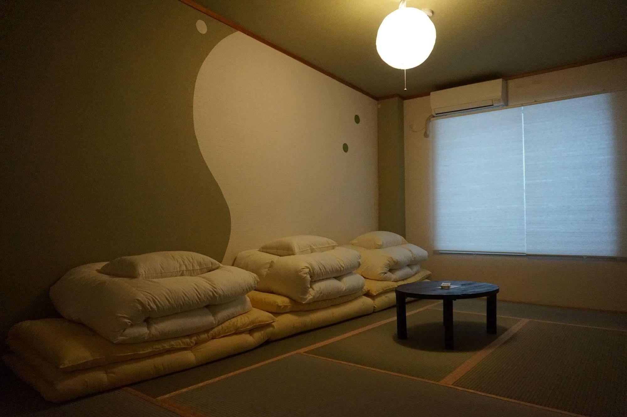 Uni Hostel Osaka Exterior photo