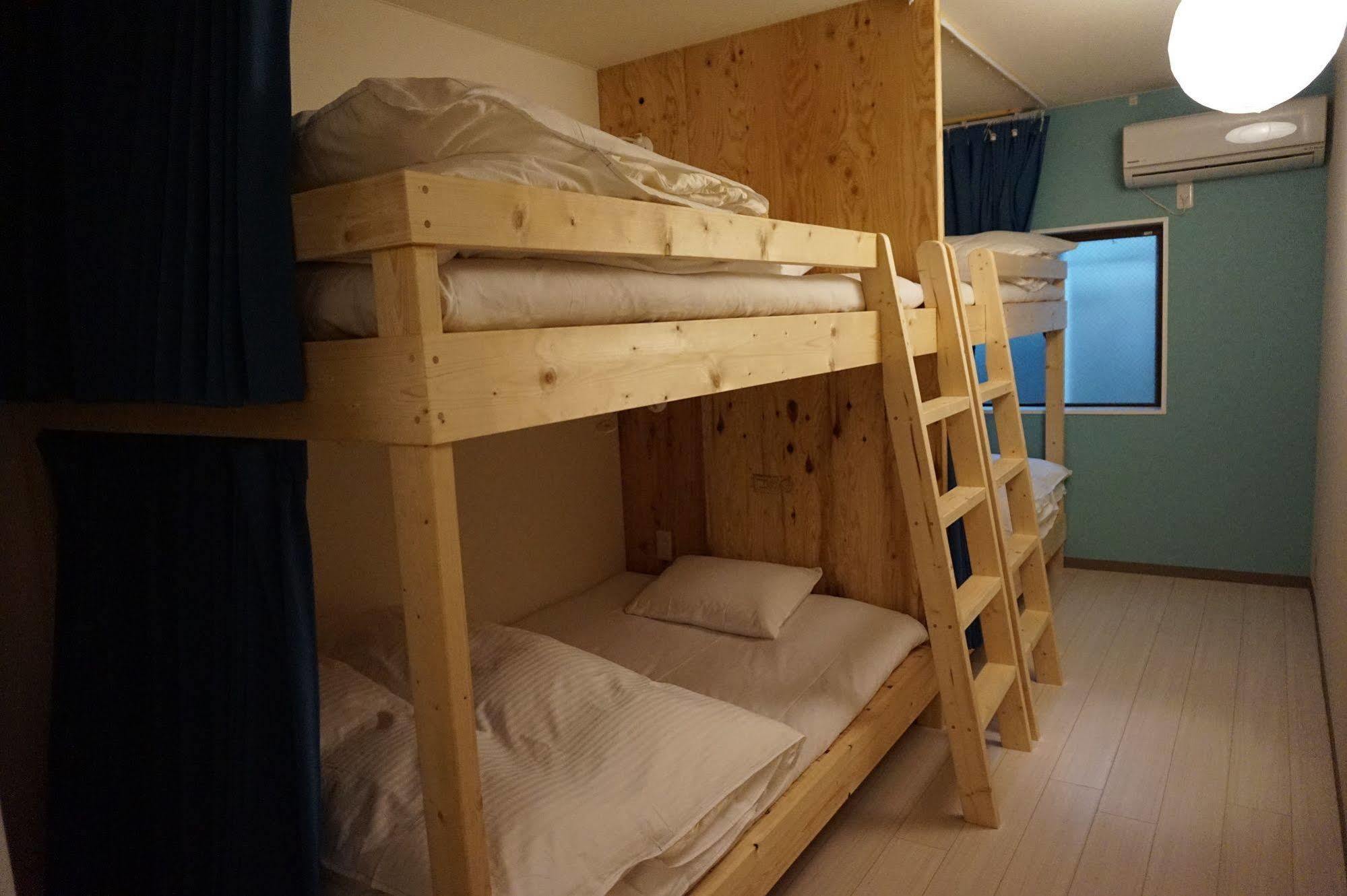 Uni Hostel Osaka Exterior photo
